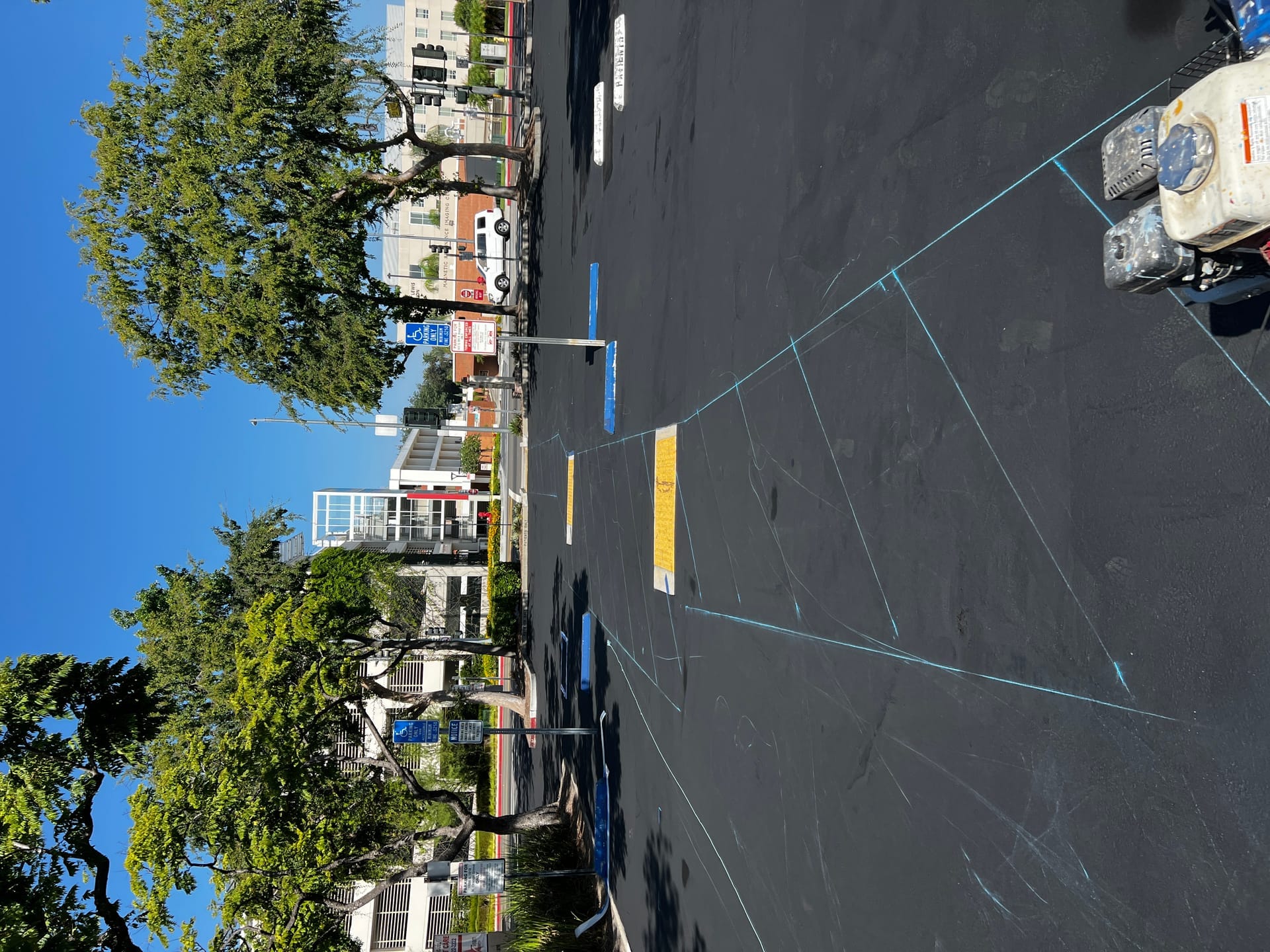 Handicap stall with access aisle